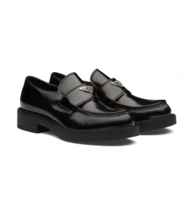 Prada Лоферы из полированной кожи