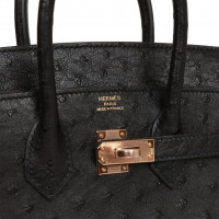 Hermes СУМКА BIRKIN 25 ИЗ КОЖИ СТРАУСА <br />