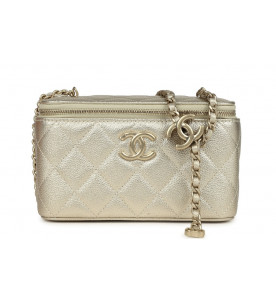 Chanel Сумка-трансформер Classic Powder Lambskin Pearl Crush Vanity