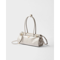 Prada Кожаная сумка Bonnie среднего размера