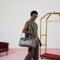 Gucci CРЕДНЕГО РАЗМЕРА СУМКА-ДАФЛ OPHIDIA