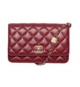 Chanel КЛАТЧ НА ЦЕПОЧКЕ