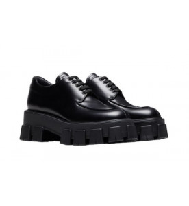 Prada Туфли-дерби из полированной кожи со шнуровкой