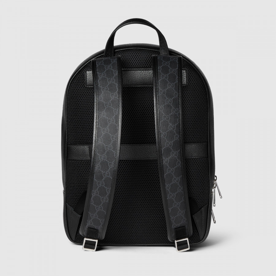 Gucci СРЕДНИЙ РЮКЗАК GG С ЛЕЙБЛОМ