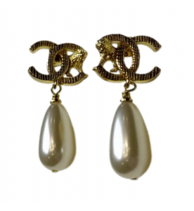 Dior Серьги-подвески Chanel с золотым жемчугом CC