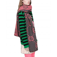 Gucci ШАРФ ИЗ ШЕРСТИ И ШЕЛКА С ЖАККАРДОВЫМ УЗОРОМ GG