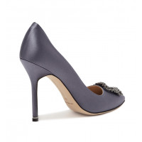 Manolo Blahnik Серо-голубые атласные туфли Hangisi 105