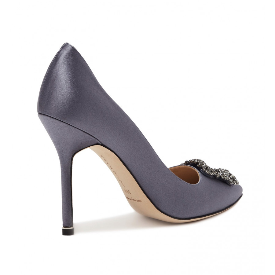 Manolo Blahnik Серо-голубые атласные туфли Hangisi 105