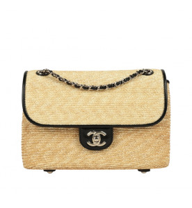 Chanel Маленькая плетеная сумка с клапаном