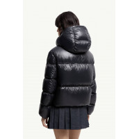 Moncler Короткая стеганая куртка Erea Square-Quilted с капюшоном