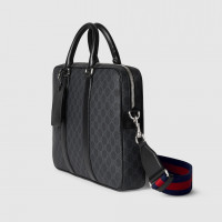 Gucci МАЛЕНЬКИЙ ПОРТФЕЛЬ GG С ПЛЕЧЕВЫМ РЕМНЕМ