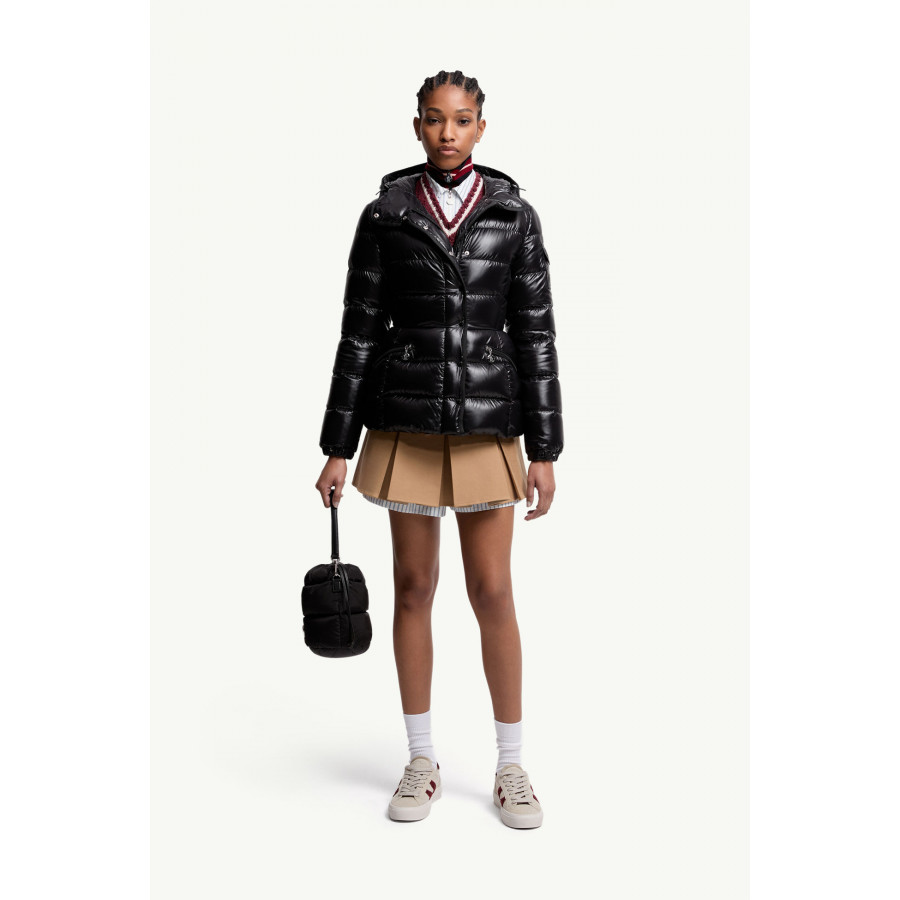 Moncler Короткая пуховая куртка с капюшоном Barante