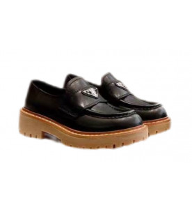 Prada Кожаные лоферы