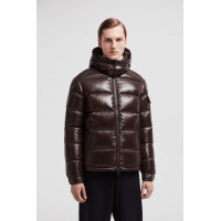 Moncler Короткая куртка-пуховик Moncler Maya 70 с капюшоном