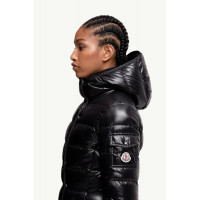 Moncler Короткая пуховая куртка с капюшоном Barante