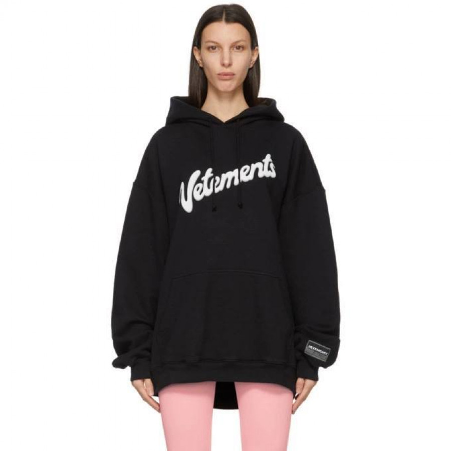 VETEMENTS ТОЛСТОВКА С КАПЮШОНОМ VETEMENTS SWEET LOGO