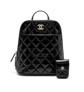 Chanel МИНИ-РЮКЗАК CHANEL 22A ЛАКИРОВАННЫЙ ЧЕРНЫЙ