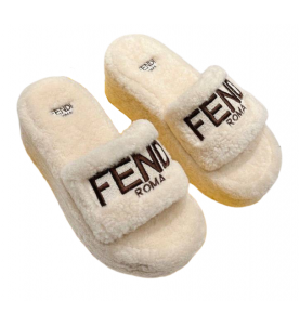 Fendi Меховые тапочки
