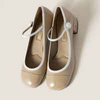 Chanel Туфли Mary Janes из двухцветной лакированной кожи