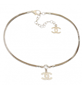 Chanel Колье с логотипом CC