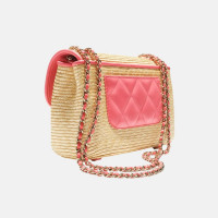 Chanel Маленькая плетеная сумка с клапаном