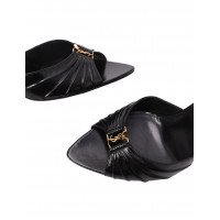 Saint Laurent Кожаные лакированные мюли Babylone