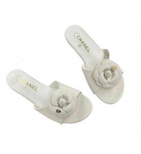 CHANEL Шлепанцы