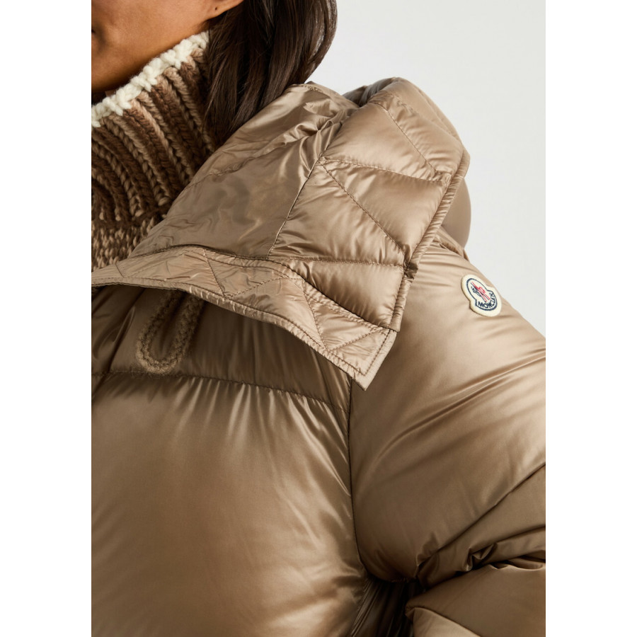 Moncler Стеганая куртка Moncler Borey Shell