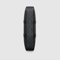 Gucci МАЛЕНЬКИЙ ПОРТФЕЛЬ GG С ПЛЕЧЕВЫМ РЕМНЕМ