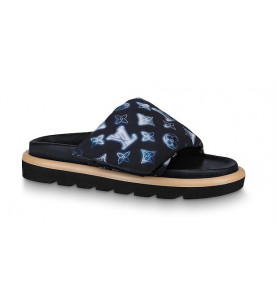 Louis Vuitton МЮЛИ POOL PILLOW COMFORT
